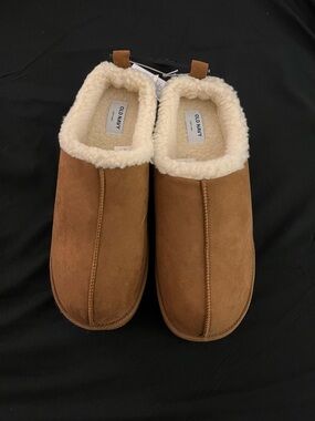 Old Navy Chestnut Faux-Suede Cozy Slip-On Slippers
